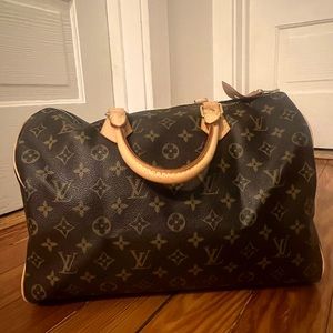 Louis Vuitton monogram speedy 35